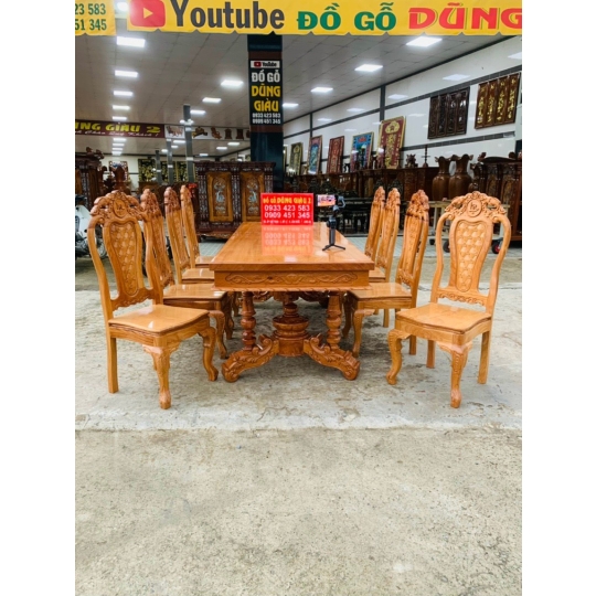 Bộ bàn ăn 8 ghế