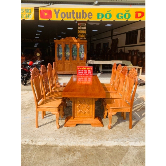 Bàn ăn đồ gỗ 