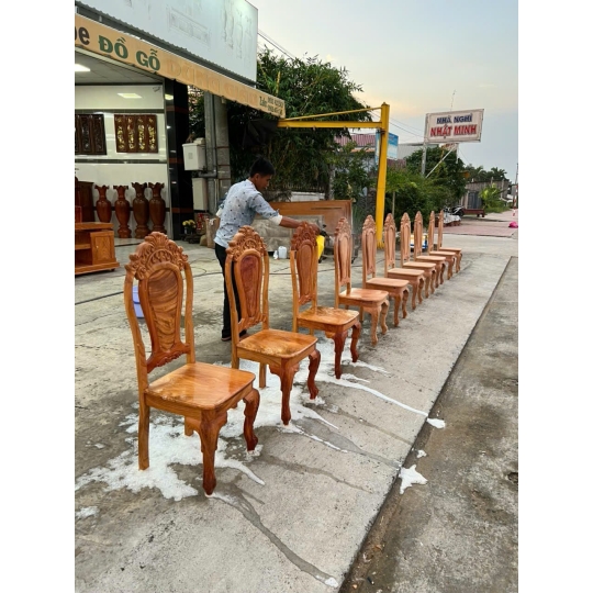Bộ bàn dài 10 ghế mặt bàn một tấm nguyên khối gỗ gõ đỏ VIP